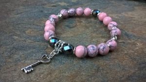 Howlit lux i hematyt